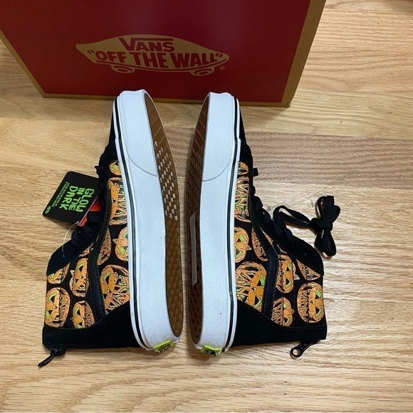 Vans Glow in the Dark Pumpkin Sneakers NEW Sk8 Hi Zip Kids Sz 1 Youth - Picture 3 of 10
